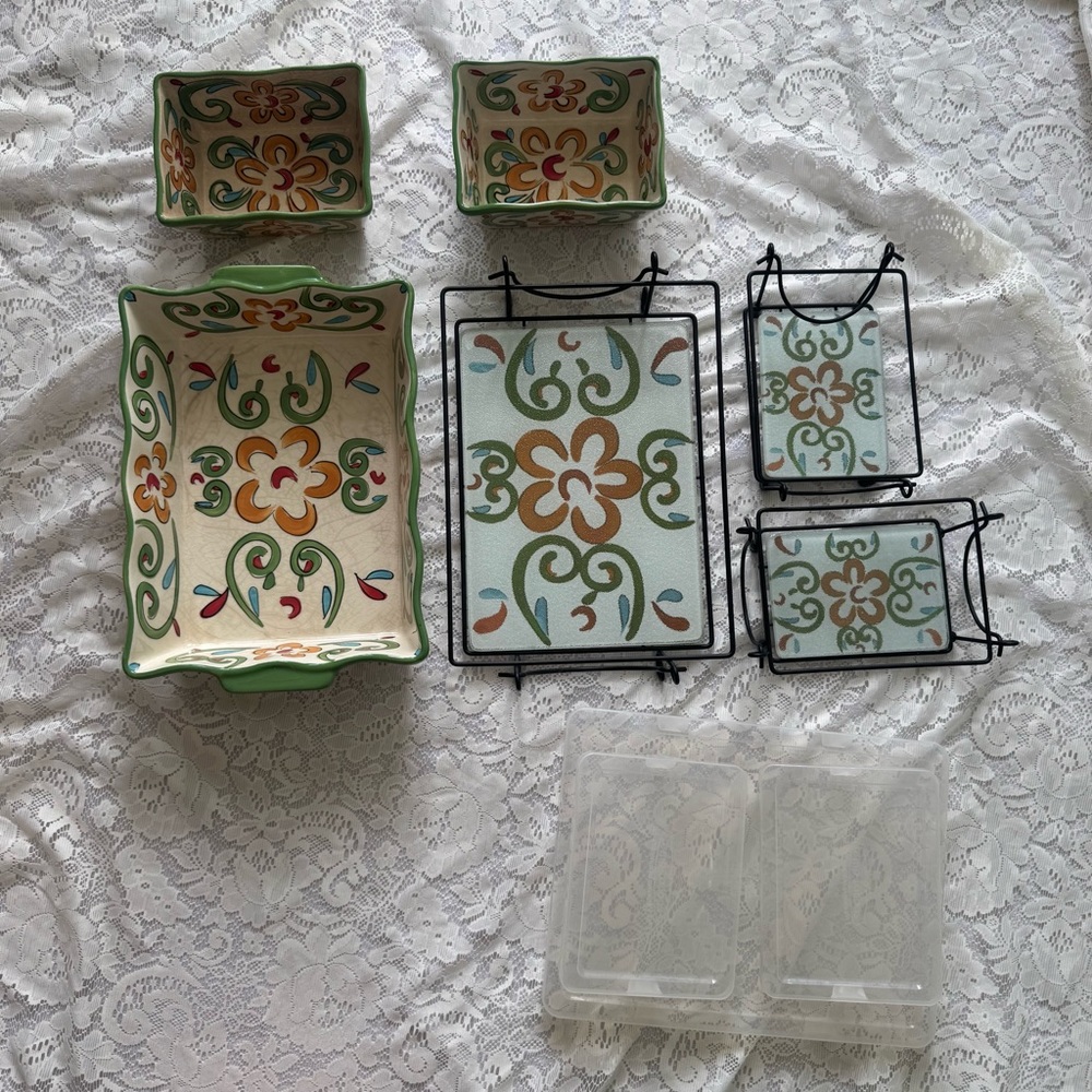 Temp-Tations Whimsy One 3.5Qt, Two 1Qt Green Baking Dishes with Trivets & Racks